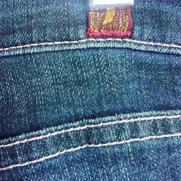 7 For All Mankind Josefina Rolled Hem Midrise Boyfriend Jeans - Picture 10 of 11